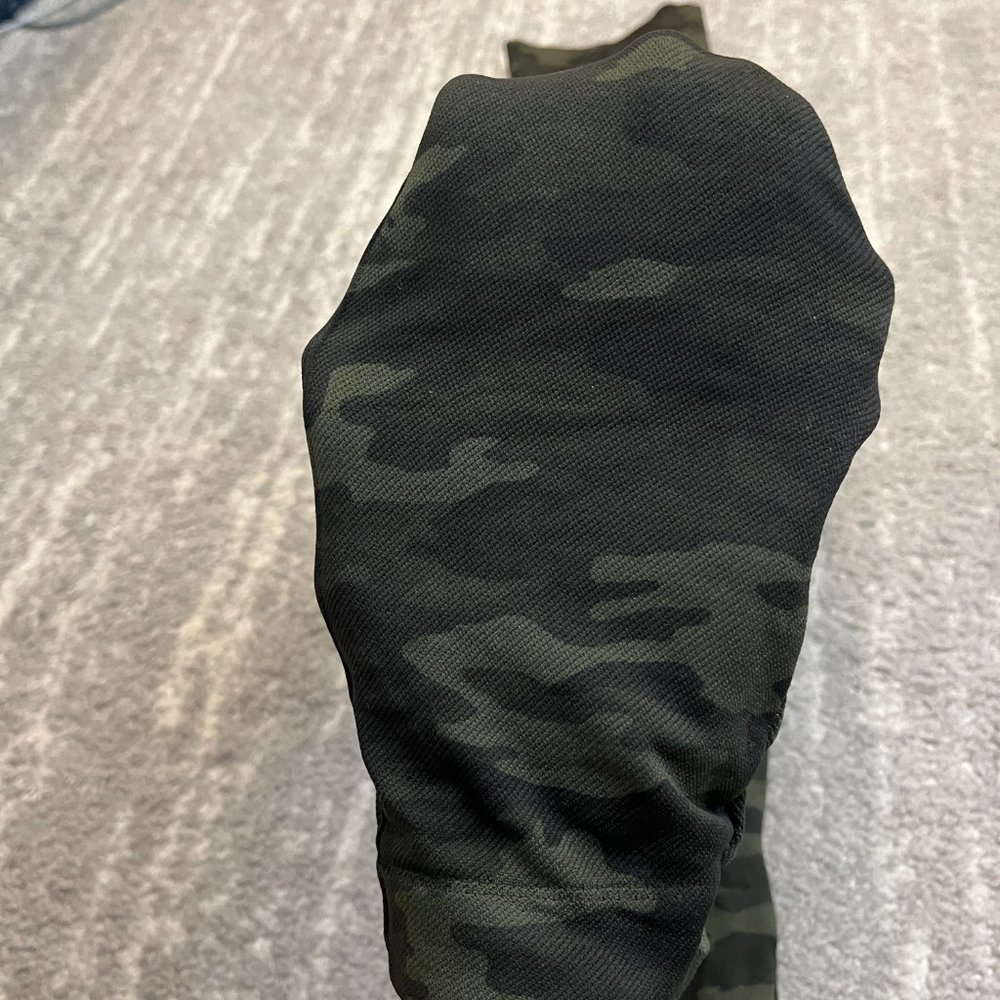 Spanx Standard Camo Leggings Size S View 4